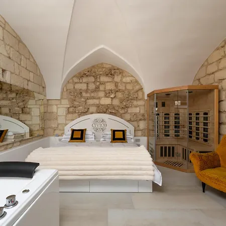 Civico 3 & *